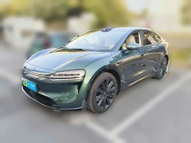 Фотография автомобиля — Luxeed R7