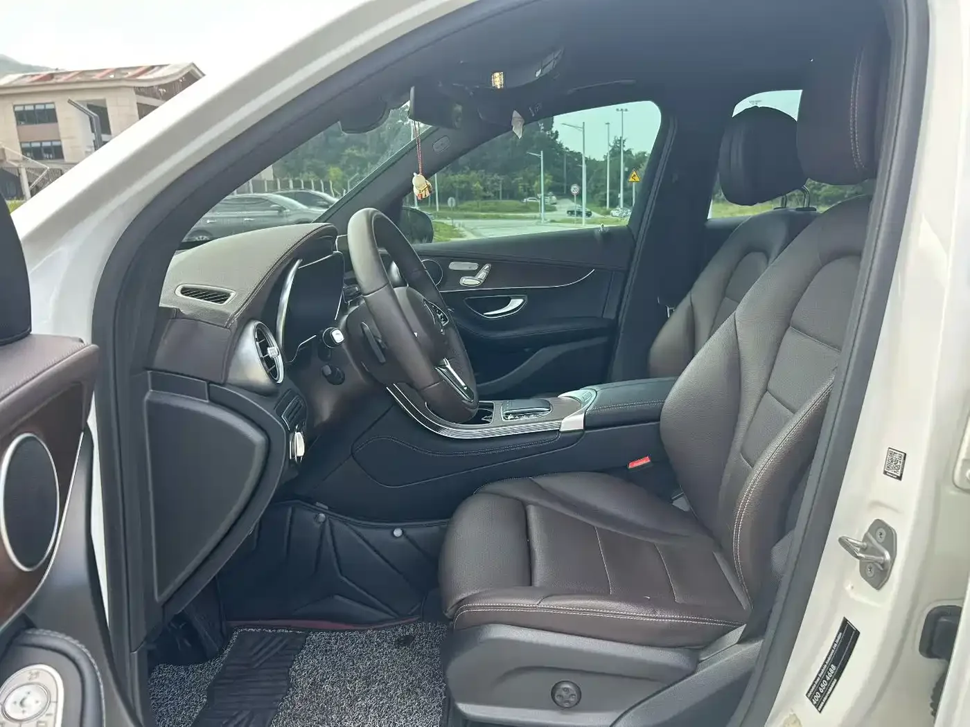 Mercedes-Benz Mercedes-Benz GLC 2021 GLC 260 L 4MATIC Sporty — Фото автомобиля 4