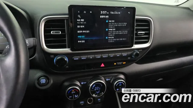 Hyundai Venue — Фото автомобиля 18