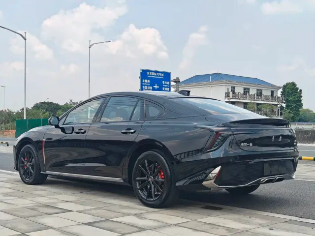 Hongqi H6 — Фото автомобиля 25