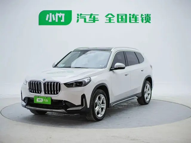 Фотография автомобиля — BMW X1