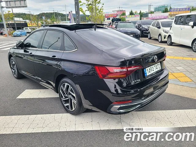 Volkswagen Jetta — Фото автомобиля 5