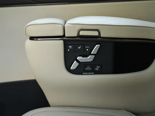 Toyota Alphard — Фото автомобиля 21