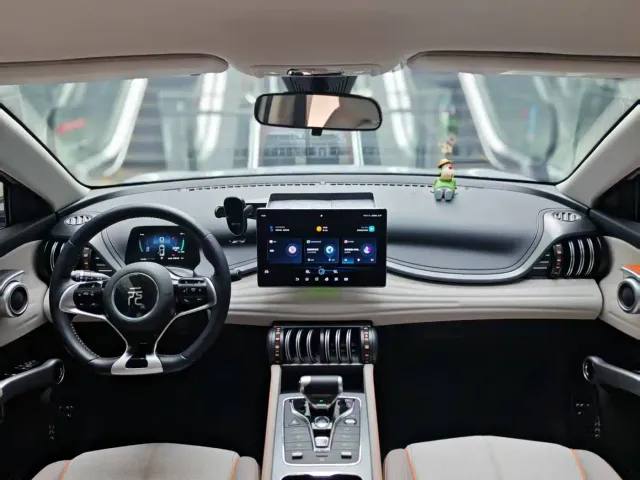 BYD Yuan PLUS — Фото автомобиля 8