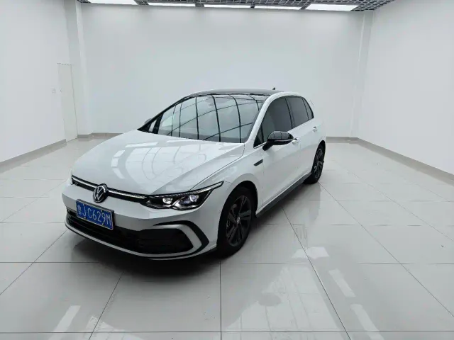 Volkswagen Golf — Фото автомобиля 2