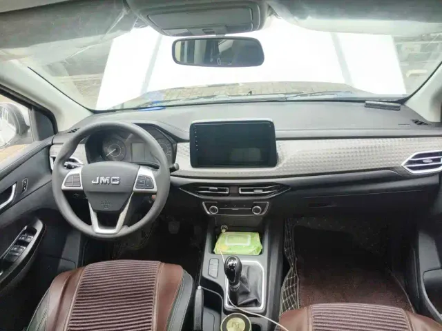 JMC Baodian — Фото автомобиля 12