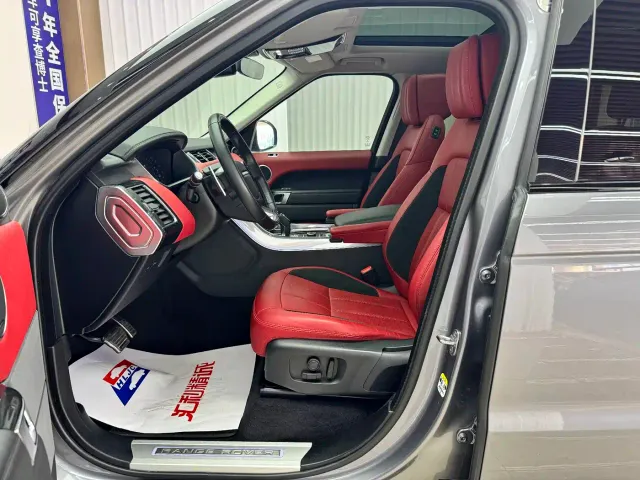 Land Rover Range Rover Sport — Фото автомобиля 7