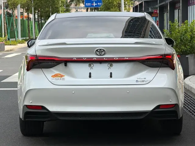 Toyota Avalon — Фото автомобиля 9