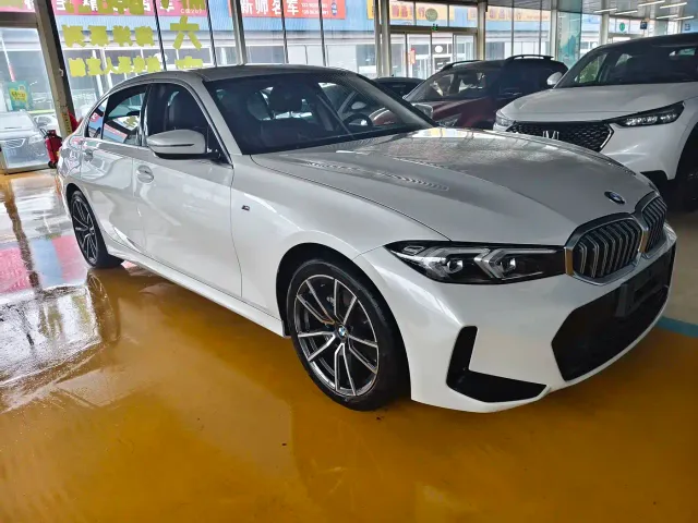 BMW 3 Series — Фото автомобиля 3