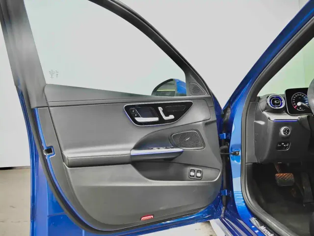 Mercedes-Benz C-Class — Фото автомобиля 18