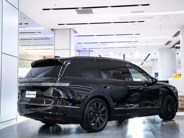 Nio ES8 — Фото автомобиля 6
