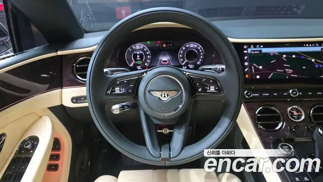 Bentley Continental — Фото автомобиля 11