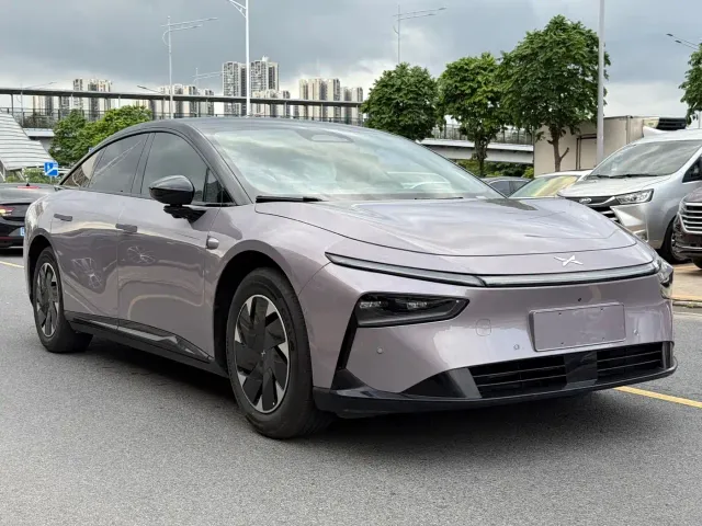 Xpeng P7+ — Фото автомобиля 3
