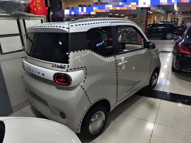 Wuling Hongguang Mini EV — Фото автомобиля 6