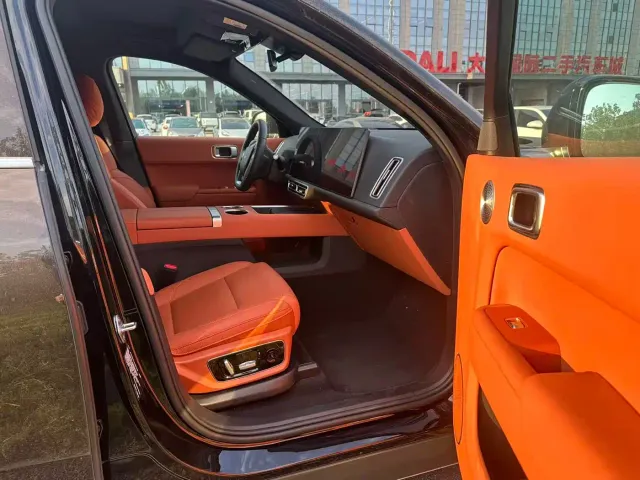 Li Auto L7 — Фото автомобиля 3