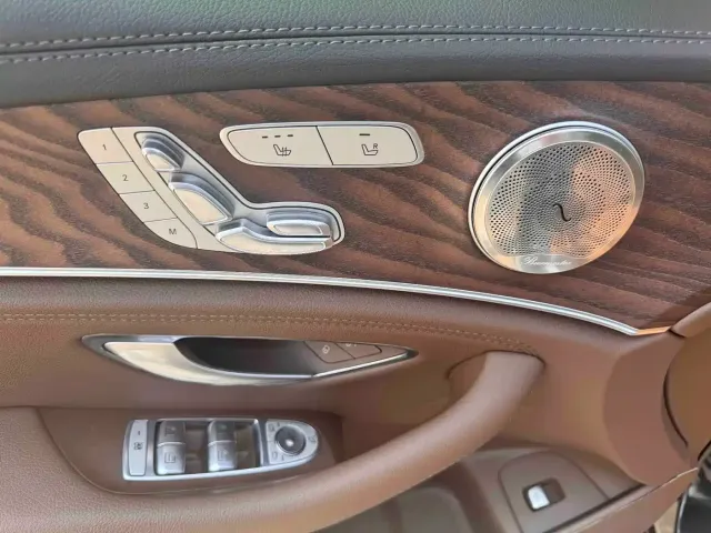 Mercedes-Benz Mercedes-Benz E-Class 2023 E 300 L Fashion — Фото автомобиля 20