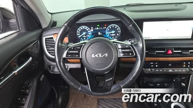 Kia Seltos New — Фото автомобиля 13