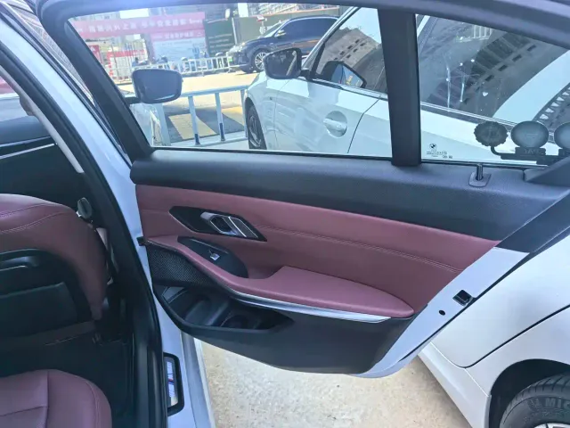 BMW 3 Series — Фото автомобиля 26