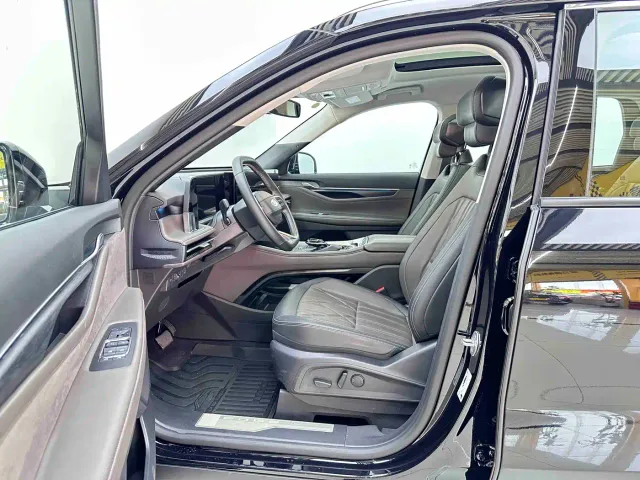 Ford Edge — Фото автомобиля 9