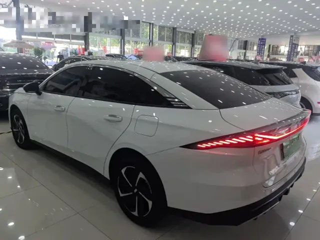 Geely Galaxy L6 — Фото автомобиля 4
