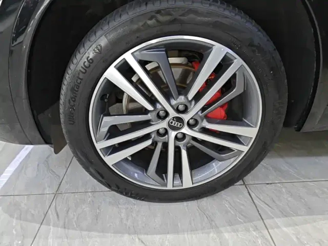 Audi Q5L — Фото автомобиля 22