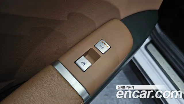Hyundai Grandeur GN7 — Фото автомобиля 29