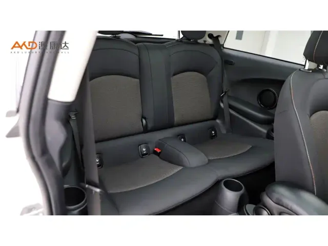 MINI Hatch — Фото автомобиля 8