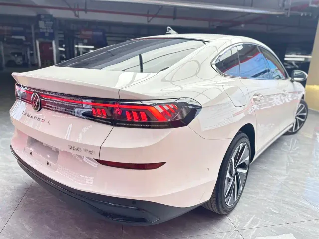 Volkswagen Lamando — Фото автомобиля 5