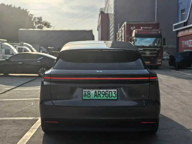 Li Auto i6 — Фото автомобиля 14