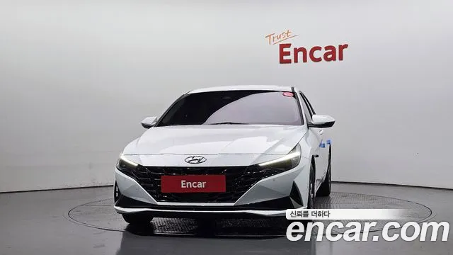 Hyundai Avante CN7 — Фото автомобиля 3