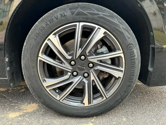 Maxus G90 — Фото автомобиля 23