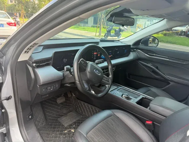 Ford Mondeo — Фото автомобиля 9