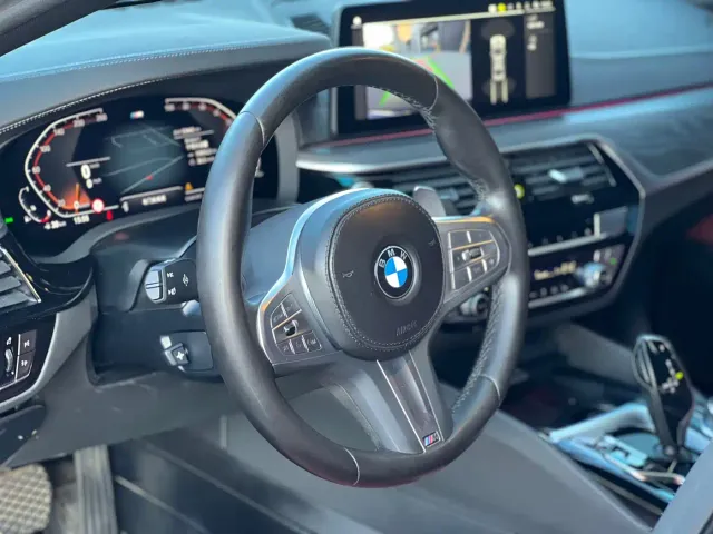 BMW 5 Series — Фото автомобиля 16