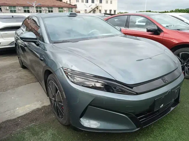 BYD Han L — Фото автомобиля 3