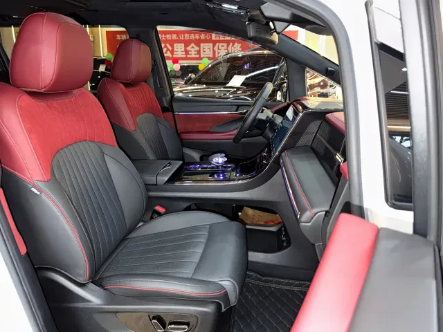 GAC Trumpchi M8 — Фото автомобиля 15