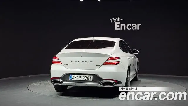 Genesis G70 Новый G70 Бензин 2.5T 4WD — Фото автомобиля 4