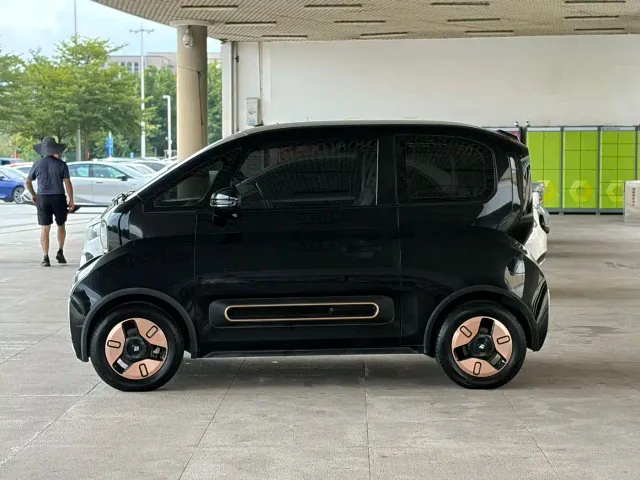 Baojun KiWi EV — Фото автомобиля 4