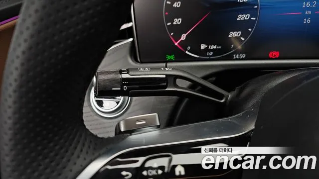 Mercedes-Benz E-Class — Фото автомобиля 8