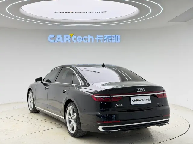Audi A8 — Фото автомобиля 7