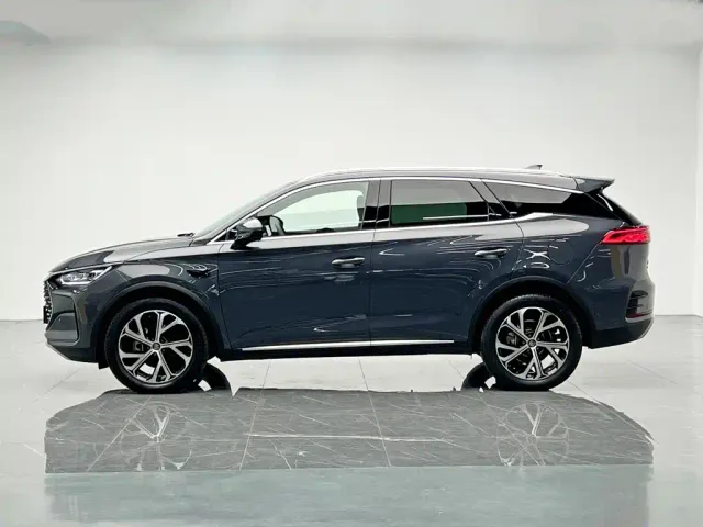 BYD Tang — Фото автомобиля 3