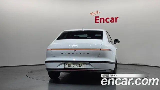 Hyundai Grandeur GN7 — Фото автомобиля 4