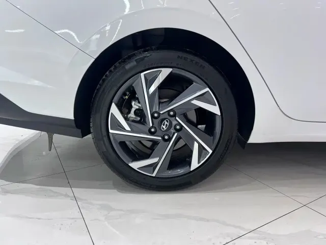 Hyundai Elantra — Фото автомобиля 19