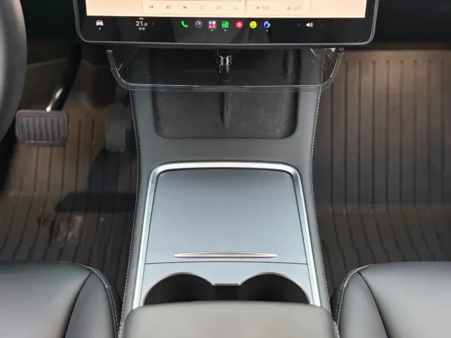 Tesla Model Y 2022 Facelift Rear-Wheel Drive Version — Фото автомобиля 13