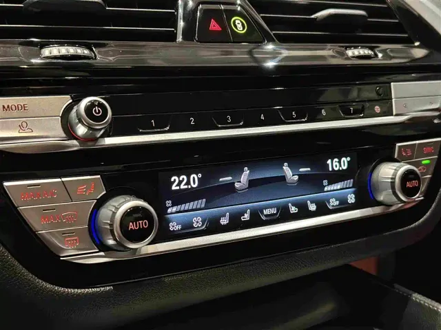 BMW 5 Series — Фото автомобиля 19