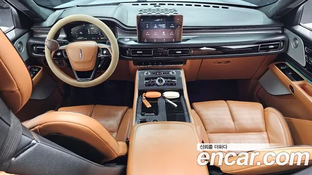 Lincoln Aviator — Фото автомобиля 6