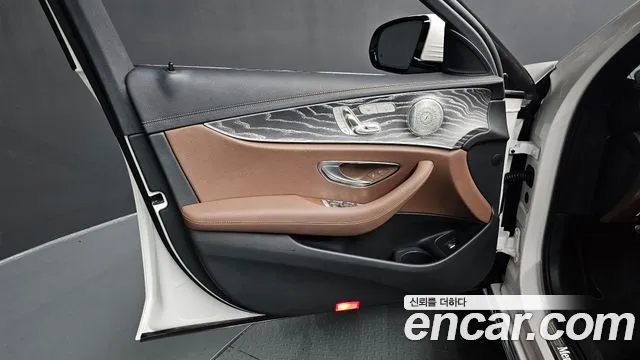 Mercedes-Benz E-Class W213 — Фото автомобиля 13
