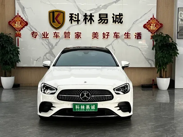 Mercedes-Benz E-Class — Фото автомобиля 2