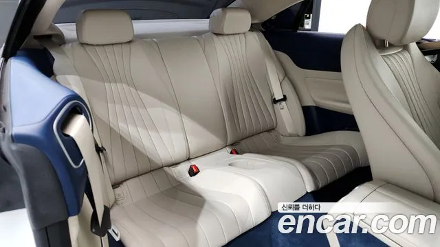 Mercedes-Benz E-Class — Фото автомобиля 12
