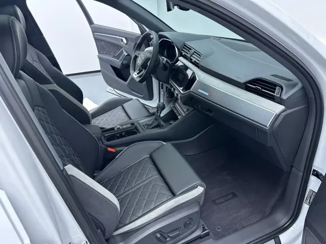 Audi Q3 — Фото автомобиля 2
