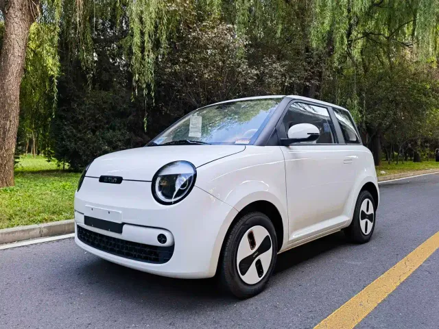 Фотография автомобиля — Changan Lumin